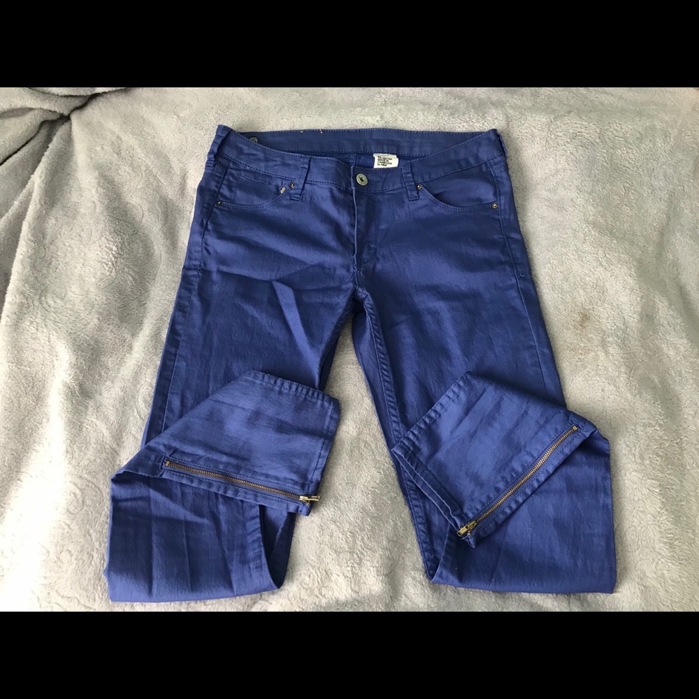 NWOT! Periwinkle skinny jeans size 29